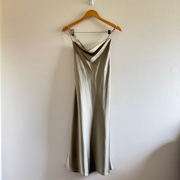 Show Me Your Mumu Green Verona Cowl Satin Midi Dress size Small - Picture 5 of 12